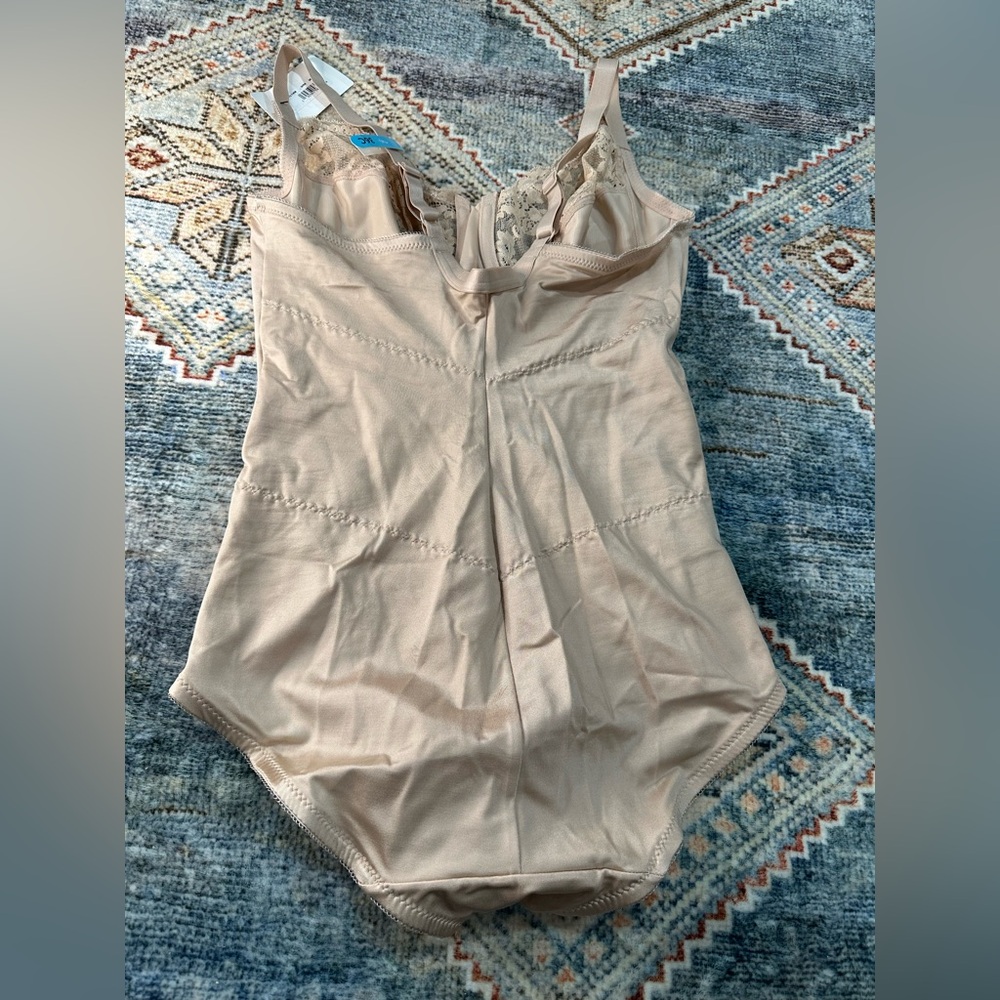 Maidenform Beige Lace Bodysuit - Picture 6 of 6